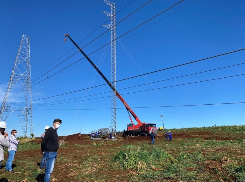 Torres foram reparadas para retomada da energia elétrica na região do Meio-Oeste – Foto: PMC/Divulgação/ND