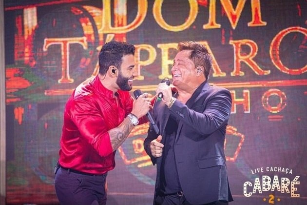Gusttavo Lima e Leonardo apresentaram o show Cabaré, no dia 3 de abril de 2021. A live foi transmitida nos canais dos dois no YouTube. O show, que até então era realizado com Leonardo e Eduardo Costa, acabou recebendo outros nomes da música após rompimento entre os artistas – Foto: Divulgação
