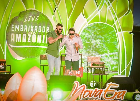 O show teve participação do cantor de forró Jonas Esticado e arrecadou fundos para o projeto Fome de Música. No repertório compartilhado pelos artistas, estavam os sucessos Zé da Recaída, Carrinho na Areia, Vem Me Amar e Com Amor Não se Brinca – Foto: Divulgação