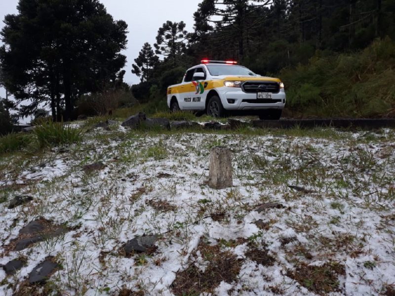 Neve traz riscos para as rodovias federais e estaduais em SC &#8211; Foto: Divulgação/PMRv