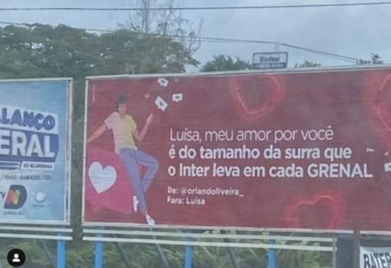 Orlando Oliveira Junior foi premiado ao “homenagear” a namorada, que torce para o time rival – Foto: Reprodução/Redes Sociais