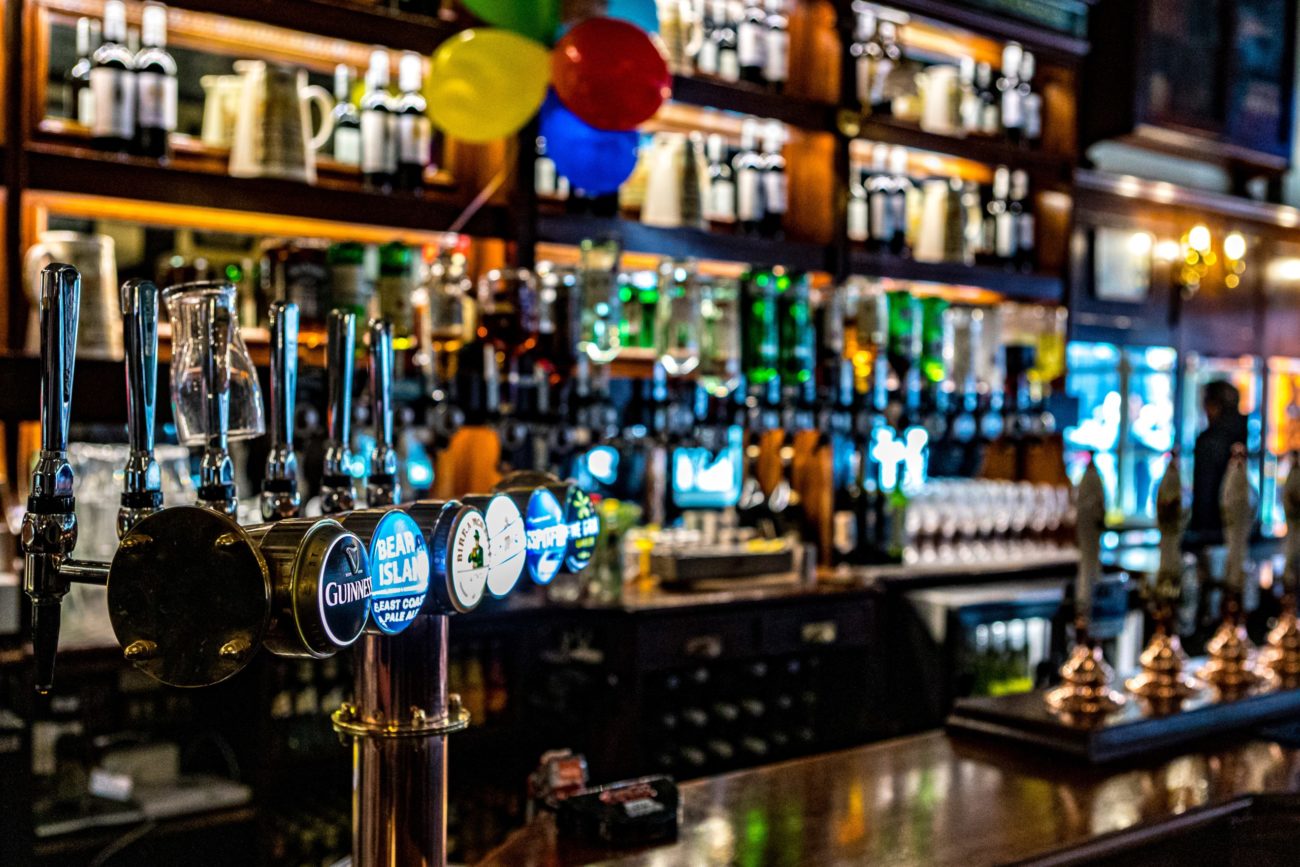 Estabelecimentos devem adquirir bebidas somente de fornecedores regulares