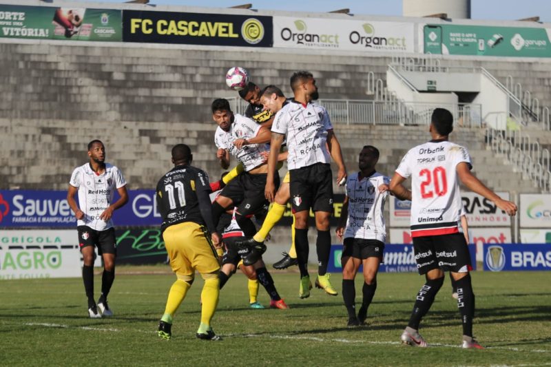 JEC e Cascavel se enfrentaram na tarde deste sábado (5), no Oeste do Paraná – Foto: Felipe Fachini / FC Cascavel