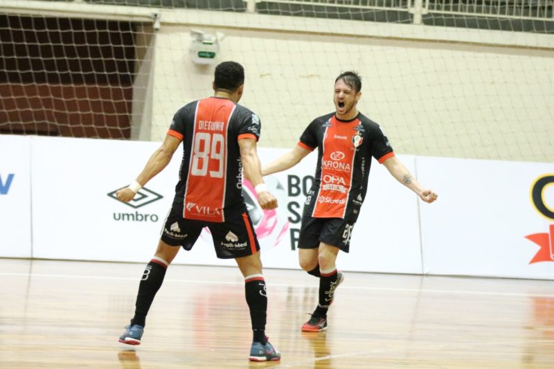 De virada e em bom jogo ofensivo tricolor, JEC/Krona volta a vener na Liga Nacional diante do Blumenau – Foto: Juliano Schmidt/JEC/Krona/Divulgação/ND