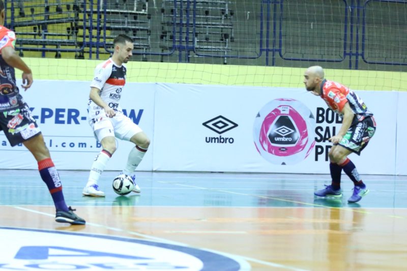 JEC/Krona foi goleado pelo Cascavel na noite de quarta-feira (9) na Liga Nacional – Foto: Juliano Schmidt/JEC/Krona/Divulgação/ND