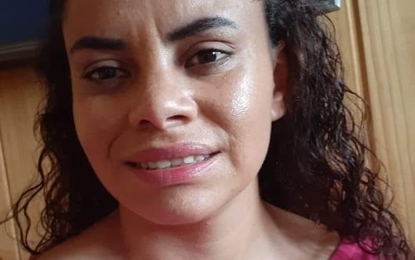 Suelen não resistiu aos ferimentos e morreu no local – Foto: Redes sociais