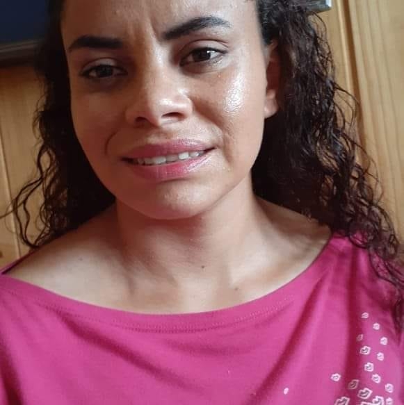 Suelen não resistiu aos ferimentos e morreu no local – Foto: Redes sociais