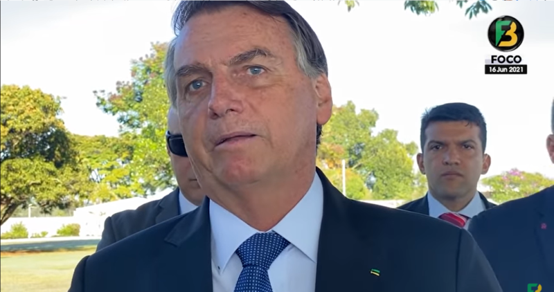 VÍDEO: Bolsonaro nega motociata em Florianópolis e detalha agenda em SC