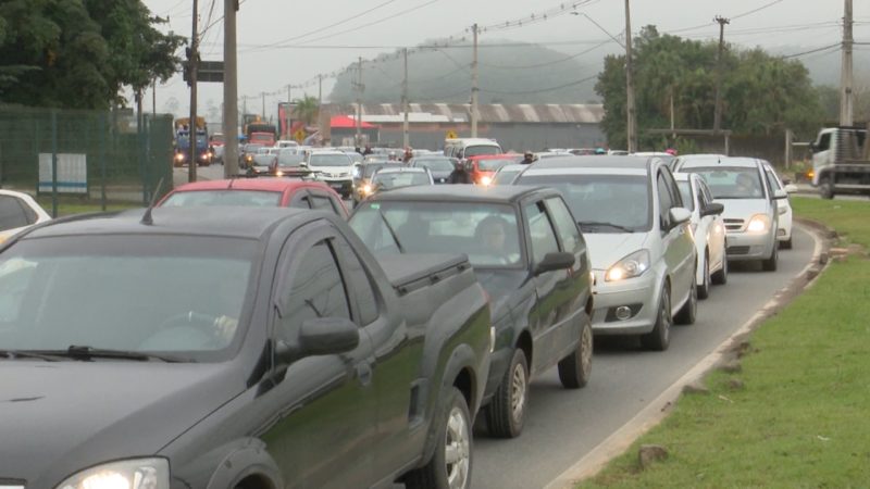 Mudanças no trânsito da zona Norte de Joinville têm causado reclamação de motoristas – Foto: Adriano Mendes/NDTV