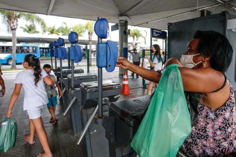Trabalhadores da Capital terão acesso gratuito à ônibus municipais para quem for vacinar no dia – Foto: Arquivo/Anderson Coelho/ND