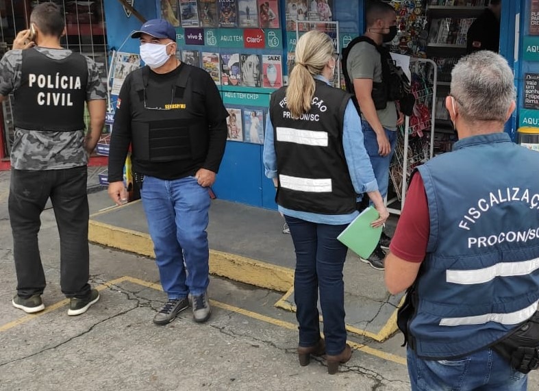 Polícia faz arrastão nas bancas do jogo do bicho em Curitiba