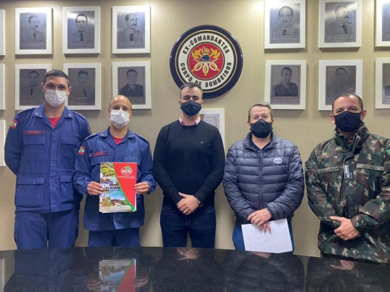 Parceria entre institui&ccedil;&otilde;es militares e o Mampituba foi assinada nesta quarta-feira (23) – Foto: Divulga&ccedil;&atilde;o/4&ordm;BBM/ND