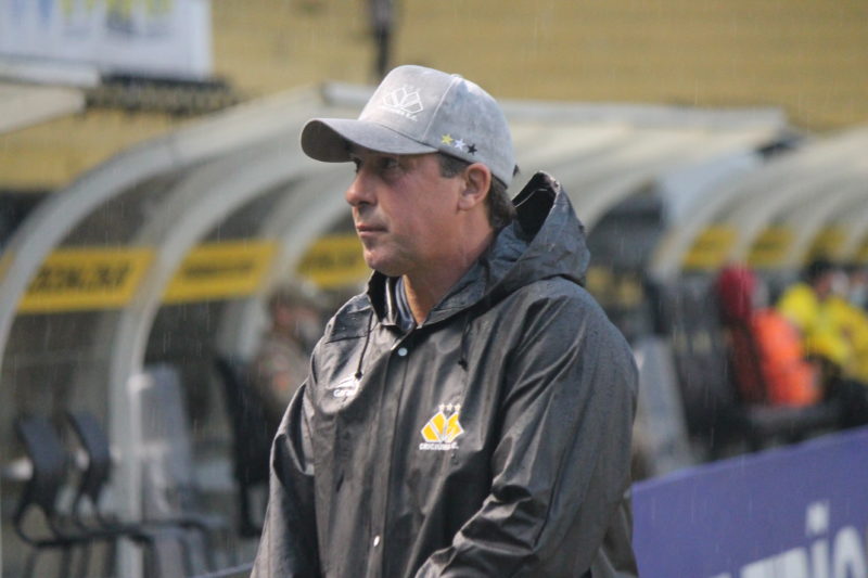 T&eacute;cnico Paulo Baier destacou o bom momento vivido pela equipe e a mudan&ccedil;a de esp&iacute;rito da equipe – Foto: Celso da Luz/Crici&uacute;maEC/ND