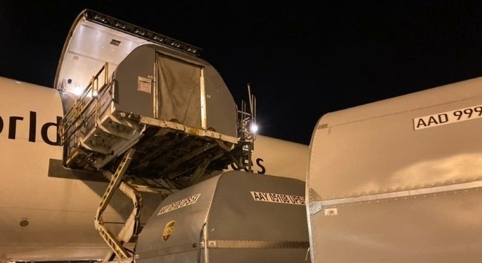 Novo lote chega ao Brasil com 936 mil doses da vacina Pfize