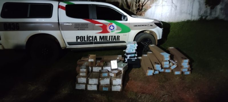 Duas pessoas foram presas e levadas para a Delegacia da Polícia Civil – Foto: Polícia Militar/Divulgação/ND