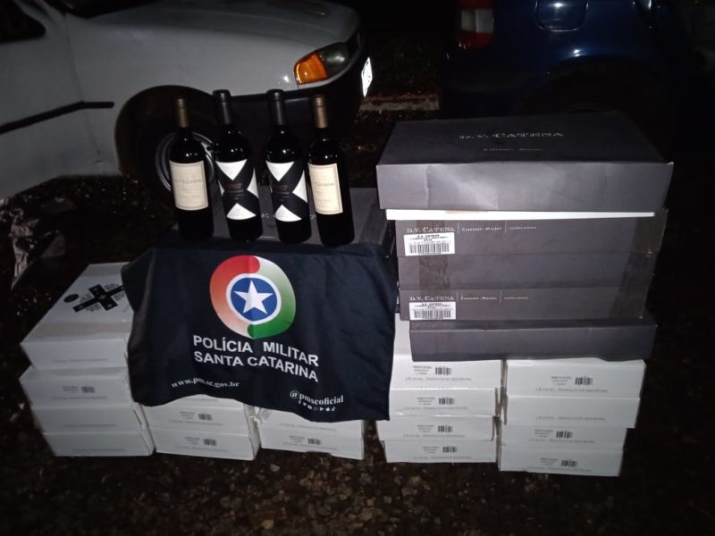 Material foi encaminhado &agrave; Receita Federal. – Foto: Pol&iacute;cia Militar/Divulga&ccedil;&atilde;o/ND