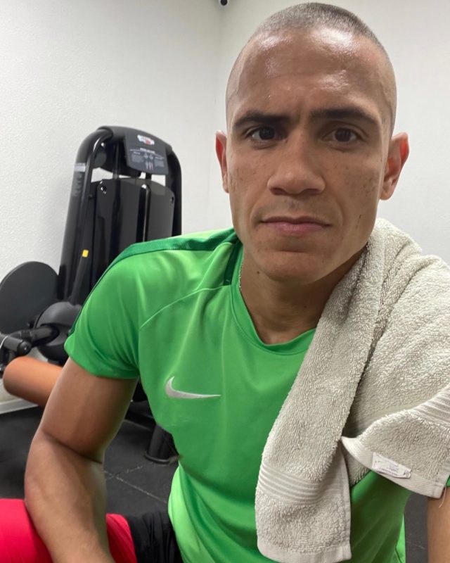 Goleiro Renan treina e aguarda um novo clube. – Foto: Renan Santos/facebook/nd