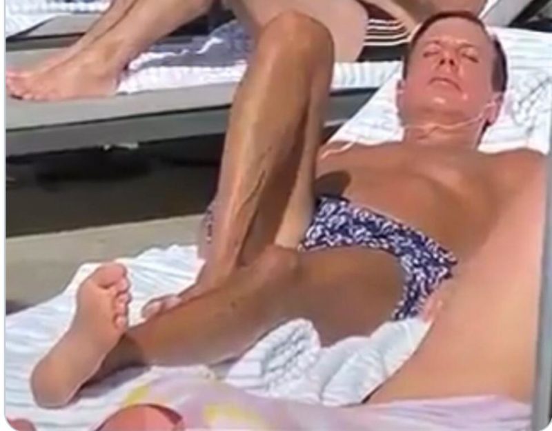 João Doria toma sol em hotel sem máscara e em meio a turistas – Foto: Reprodução/ Twitter