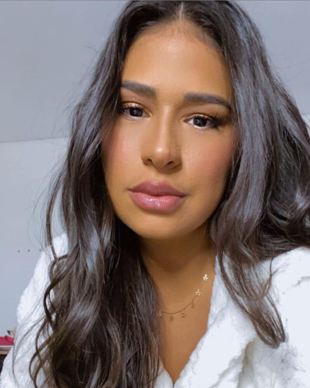 Simone Mendes, que faz dupla com a irmã Simaria, falou sobre a retirada do útero após tratamentos sem sucesso para curar a adenomiose – Foto: Aline Teixeira Leite Camargo/ND