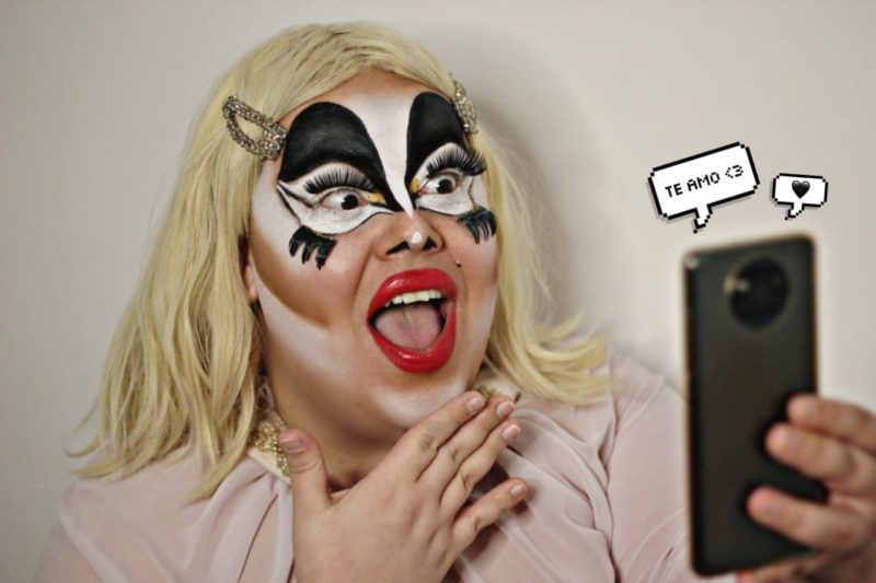 Drag Queen de SC resgata o envio de mensagens de amor no Dia dos Namorados – Foto: Thomas Dadam/Divulgação/ND