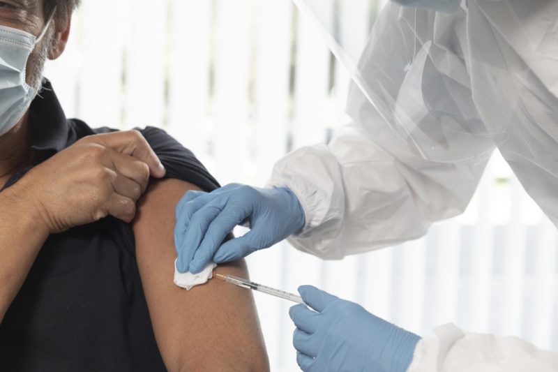 Pneumologista alertou para a importância das vacinas contra a gripe, Covid-19 e pneumonia – Foto: Divulgacão/O Trentino/ND