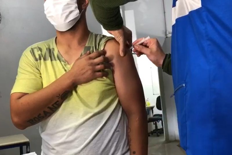 Blumenau começa imunizar moradores de rua contra a Covid-19 – Foto: Divulgação/Prefeitura de Blumenau