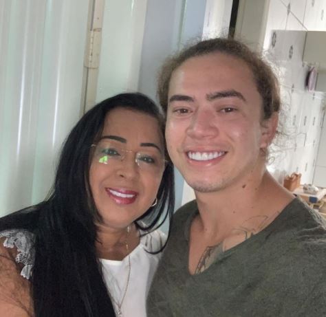 Mãe de Whindersson fala sobre atual momento do filho após morte de bebê prematuro – Foto: Instagram/Reprodução/ND
