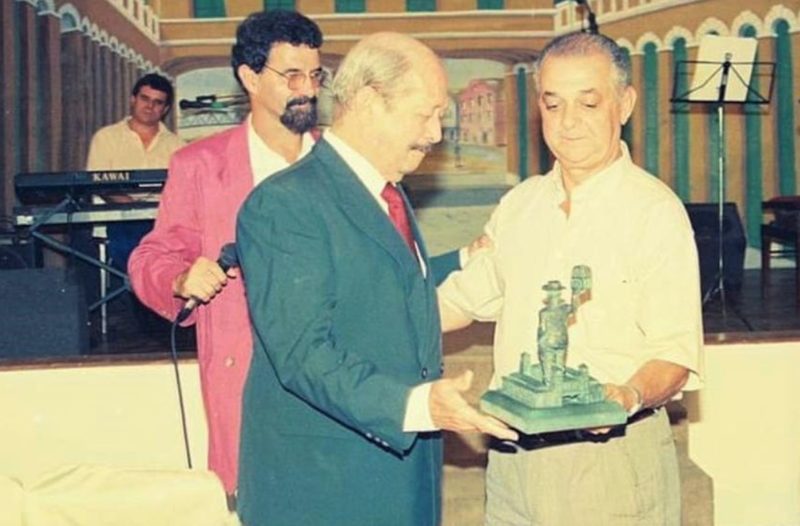 Entrega do troféu Manezinho da Ilha 1997 – Foto: Divulgação/ND