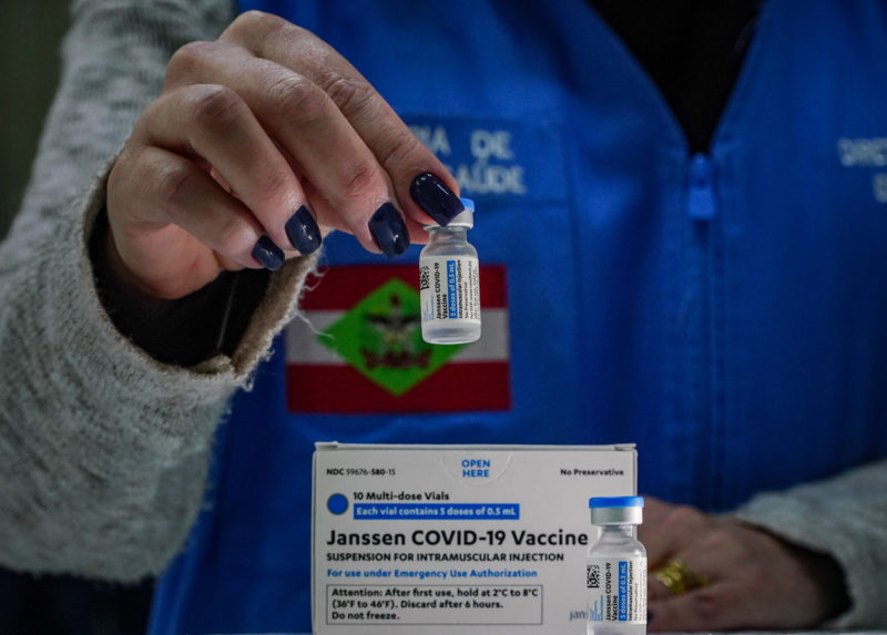 Morte após duas doses da vacina contra Covid-19: o que dizem estudos mais recentes