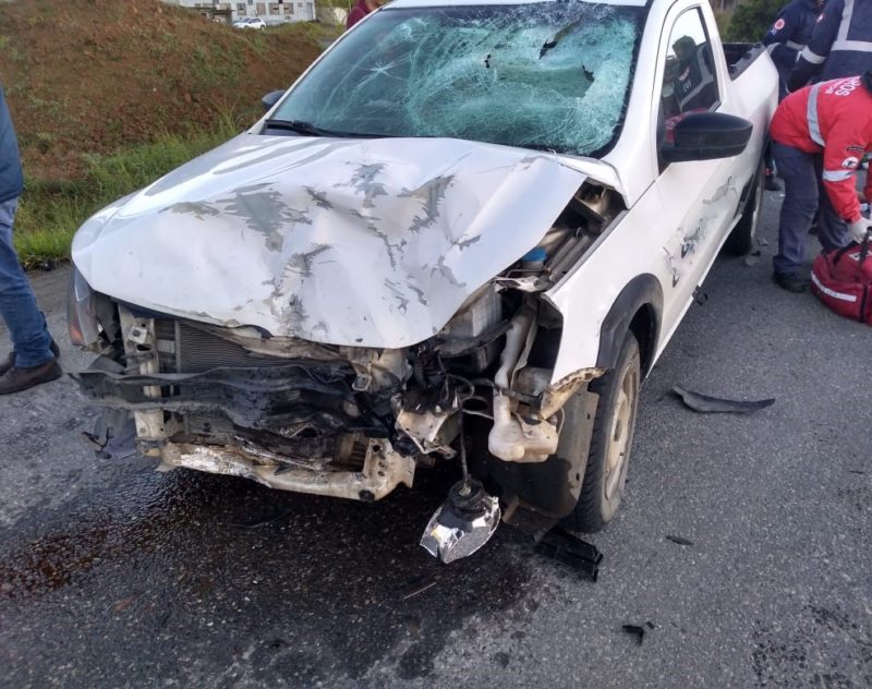 Acidente aconteceu na manh&atilde; desta quarta-feira (28), na SC-108 – Foto: Bombeiros Volunt&aacute;rios/Divulga&ccedil;&atilde;o