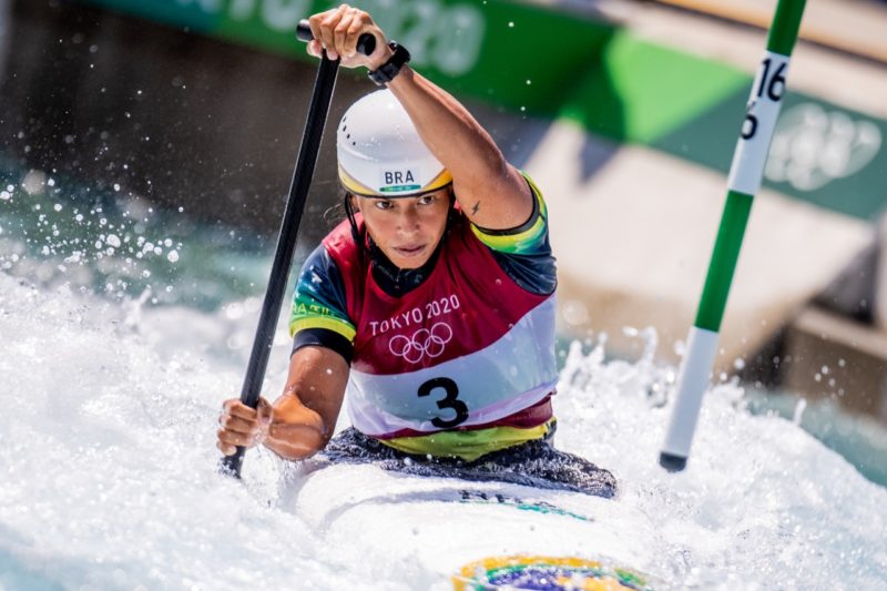 Ana Sátila terminou a classificatória na quarta colocação e avança para a semifinal – Foto: Miriam Jeske/ COB