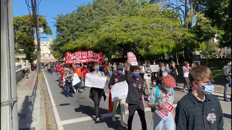 Manifesta&ccedil;&atilde;o em Florian&oacute;polis neste s&aacute;bado (3) – Foto: NDTV