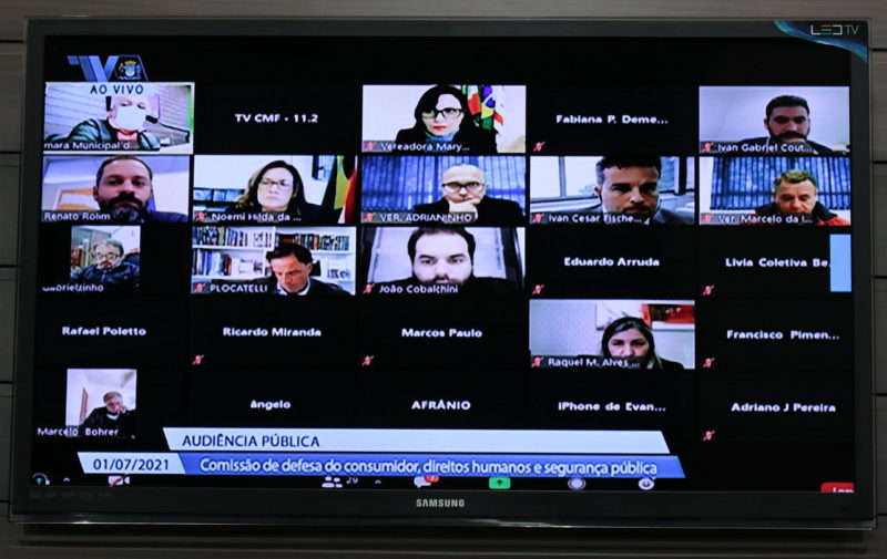 Participantes da audi&ecirc;ncia p&uacute;blica apontaram a necessidade de avan&ccedil;o na regulariza&ccedil;&atilde;o fundi&aacute;ria em Fllorian&oacute;polis – Foto: Divulga&ccedil;&atilde;o/CMF/ND