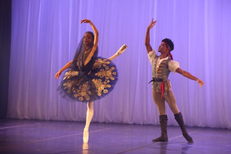 Apresentações artísticas do "Bolshoi Julho em Dança"