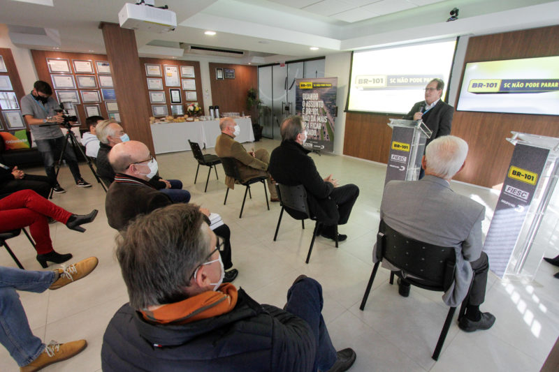 Meneghim lembrou que a rodovia afeta o cotidiano de milhares de catarinenses, todos os dias – Foto: Leo Munhoz/ND