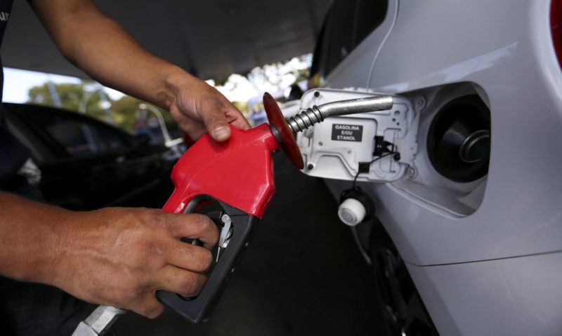 Média entre os postos de gasolina analisados ficou em R$ 5,92 em Chapecó &#8211; Foto: Marcelo Camargo/Agência Brasil/ND