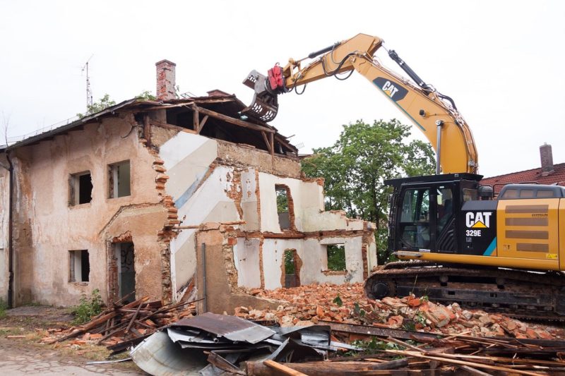Demolição de casas – Foto: Pixabay