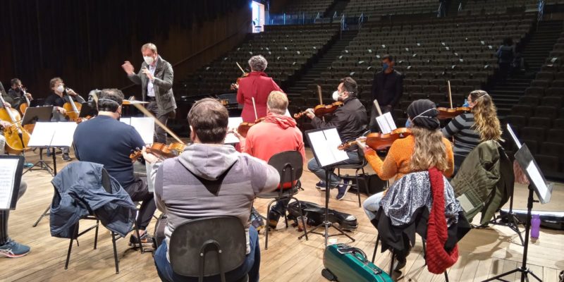 Músicos da Camerata ensaiam para o primeiro evento-teste em Santa Catarina – Foto: Divulgação/ Camerata/ ND