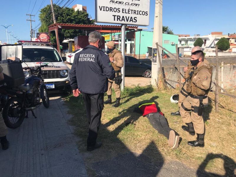 Homem é preso em flagrante em Florianópolis – Foto: Divulgação/Receita/ND