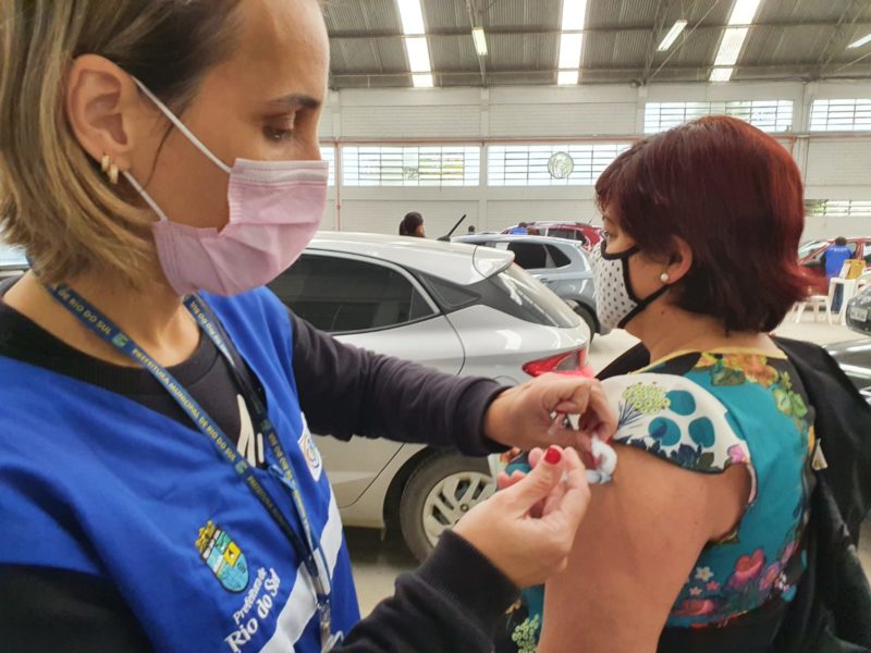 O equivalente a 43,49% da popula&ccedil;&atilde;o total j&aacute; recebeu pelo menos uma dose – Foto: Divulga&ccedil;&atilde;o/Prefeitura de Rio do Sul/ND