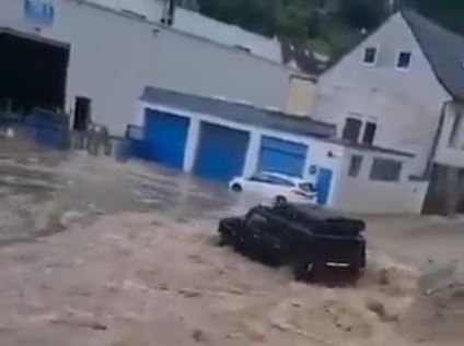 Enchente na Alemanha já deixou mais de cem mortos &#8211; Foto: Reprodução/Twitter