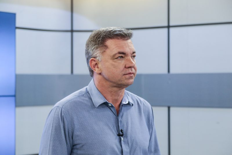 Gean Loureiro recebe alta hospitalar após três dias de internação, em Florianópolis