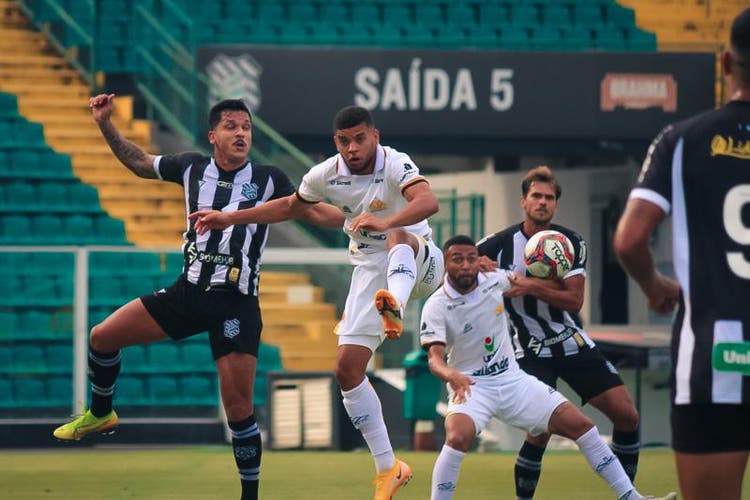 Último confronto entre as equipes terminou sem gols no Campeonato Catarinense deste ano em Florianópolis &#8211; Foto: Patrick Floriani/Figueirense/ND