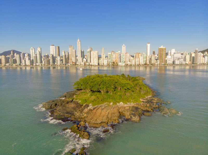 Orla de Balneário Camboriú é famosa pelos arranha-céus cada vez mais altos – Foto: Prefeitura de Balneário Camboriú/Divulgação/ND