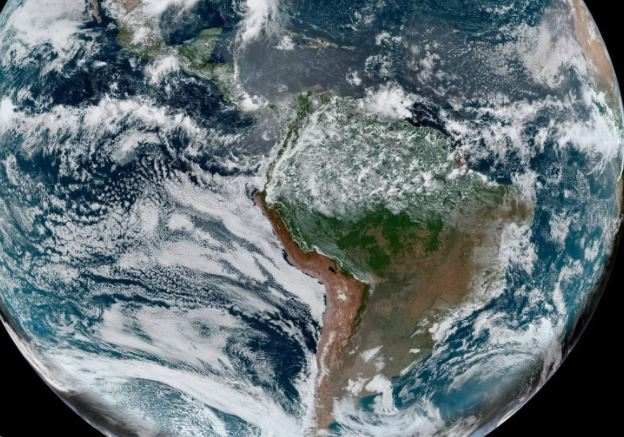 Imagem de sat&eacute;lite mostra parte da Am&eacute;rica do Sul sem nuvens – Foto: Reprodu&ccedil;&atilde;o/NOAA