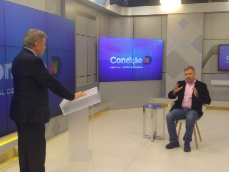 A s&eacute;rie de debates foi mediada pelo articulista e comentarista Paulo Alceu – Foto: Paulo Rolemberg/ ND