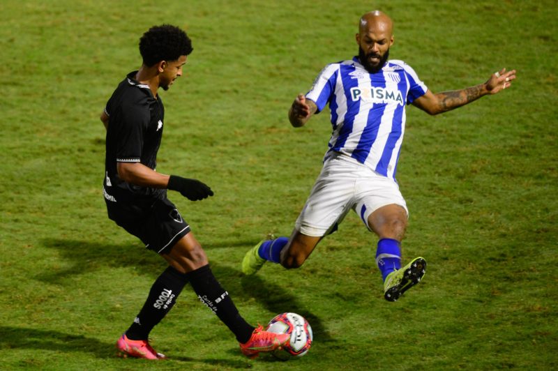Ava&iacute; e Botafogo empataram em 1 a 1 no est&aacute;dio da Ressacada, em Florian&oacute;polis. Foto: Eduardo Valente/Ishoot/Estad&atilde;o Conte&uacute;do