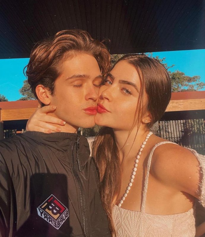 Prazer, Jade Picon. A brasiileira youtuber, instagramer e também Tiktoker que está bombando no Brasil.