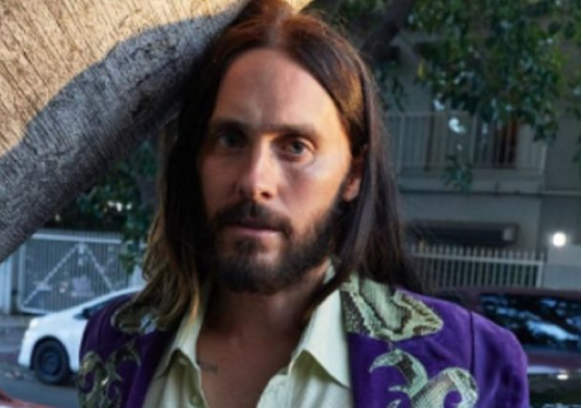 Jared Leto surge irreconhecível em cartaz de filme – Foto: Reprodução Instagram