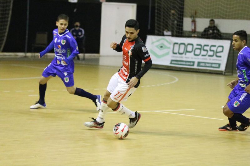 Renatinho e Igor Costa marcaram duas vezes na goleada tricolor &#8211; Foto: Juliano Schmidt/JEC/Krona/ND/Divulgação